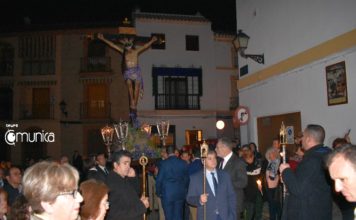 El tiempo dio tregua y se pudo celebrar el vía crucis del Cristo de la Sangre después de 10 años