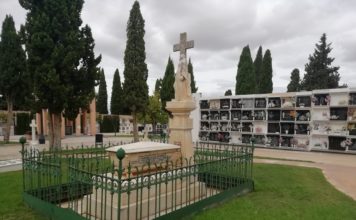 El cementerio de Puente Genil amplía su horario y refuerza el bus urbano