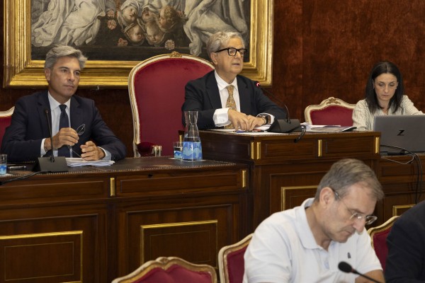 FOTO_Pleno-ordinario-agosto_08-scaled-wpcf_600x400
