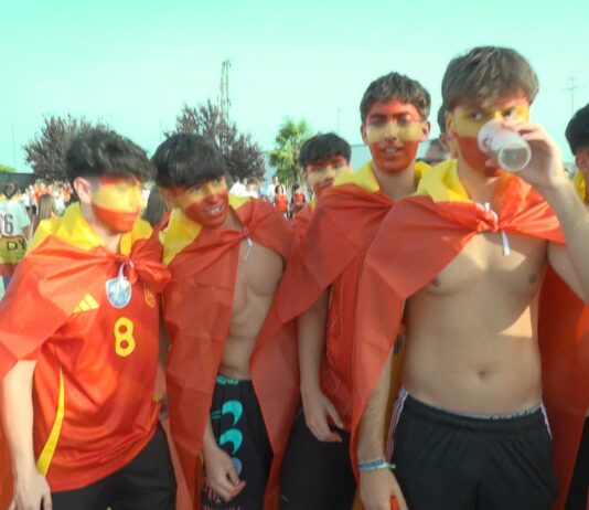 Puente Genil celebra el 2º Mundial de España con gran euforia