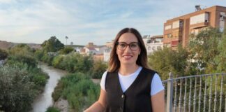 Reyes Estrada, elegida oficialmente por su Asamblea como candidata a la Alcaldía por IU